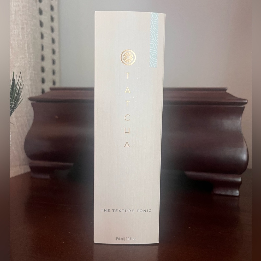 Tatcha The Texture Tonic - Elegant White and Gold